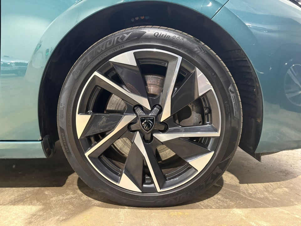 Peugeot 308 1,6 Hybrid First Selection+ SW EAT8 5d