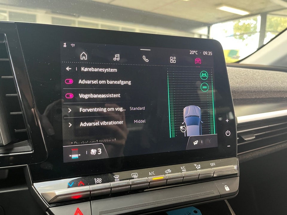 Renault Megane E-Tech 40 Equilibre 5d