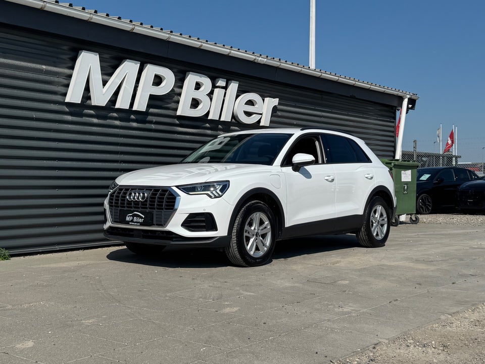 Audi Q3 45 TFSi e Attitude plus S-tr. 5d
