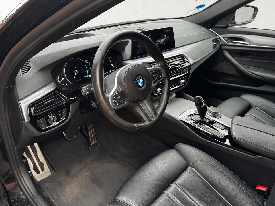 BMW 530d 3,0 Touring M-Sport aut. 5d