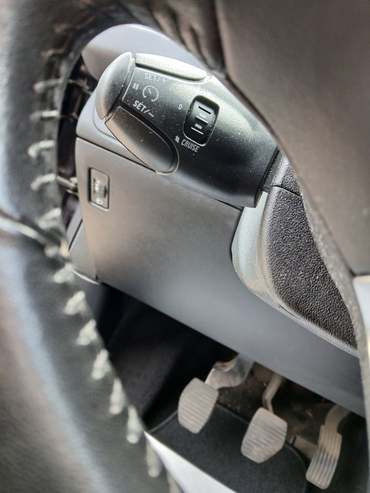 Peugeot 208 1,6 BlueHDi 100 Allure 5d