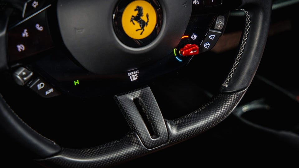 Ferrari SF90 Spider 4,0 DCT 2d