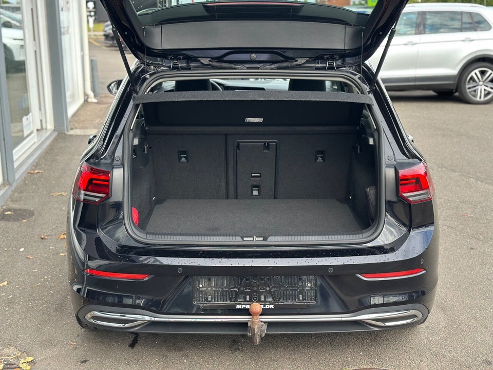 VW Golf VIII 1,5 eTSi 150 Style DSG 5d