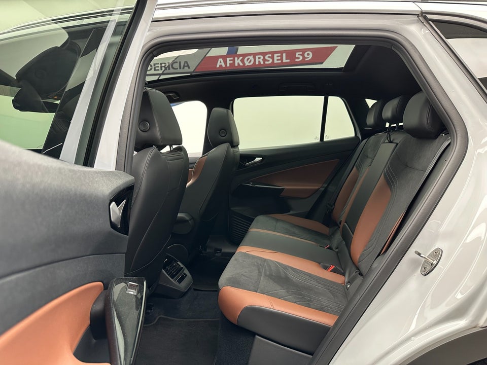 VW ID.4 77 Pro Performance Tech 5d