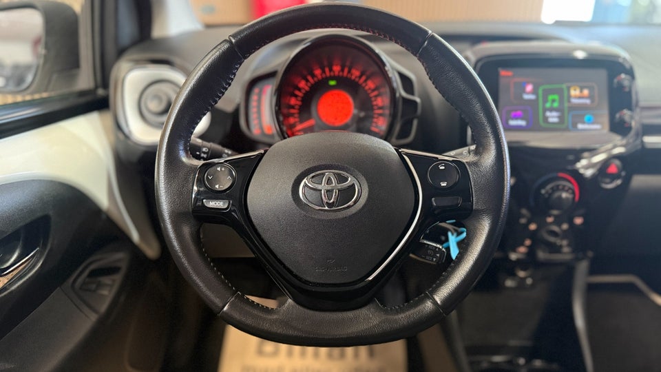 Toyota Aygo 1,0 VVT-i x-clusiv 5d