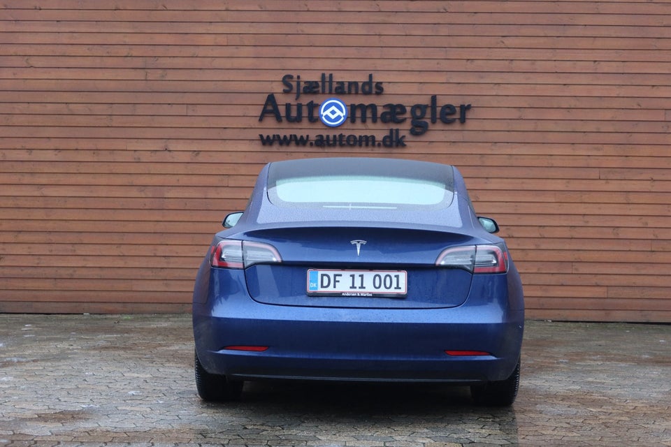 Tesla Model 3 Standard Range+ RWD 4d