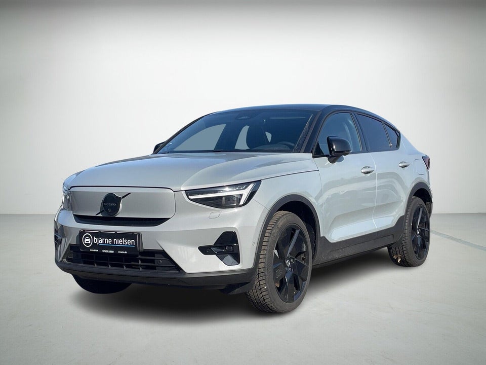 Volvo EC40 Extended Range Black Edition 5d