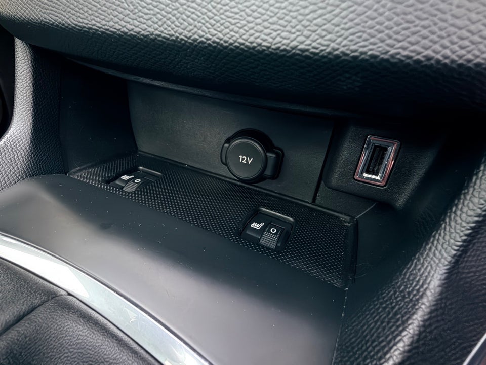 Peugeot 308 1,6 BlueHDi 120 Allure Sky 5d
