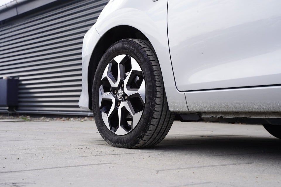 Toyota Aygo 1,0 VVT-i x-pose 5d