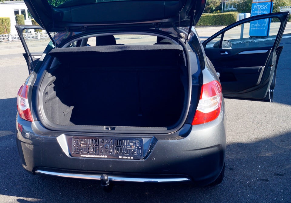 Citroën C4 1,6 e-HDi 115 Seduction 5d