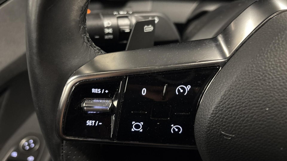 Renault Megane E-Tech 40 Equilibre 5d