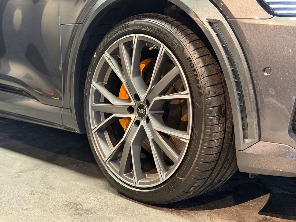 Audi e-tron S quattro 5d