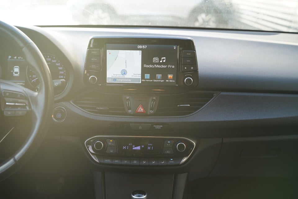 Hyundai i30 1,4 T-GDi Trend Fastback DCT 5d