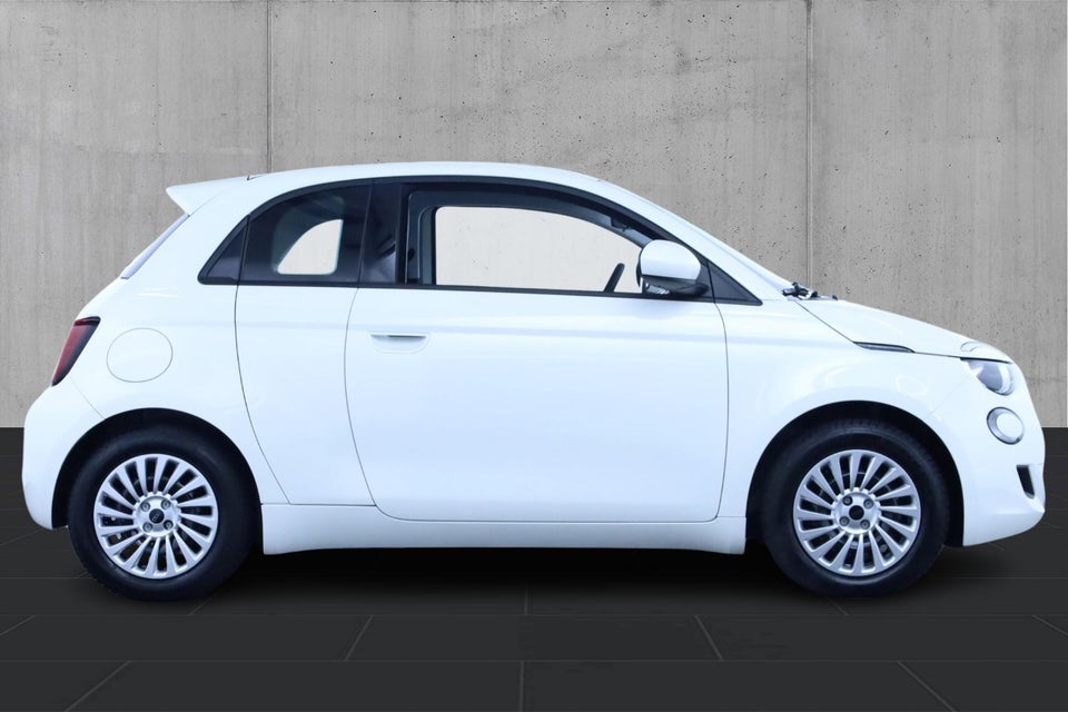 Fiat 500e 42 Icon 3+1 4d