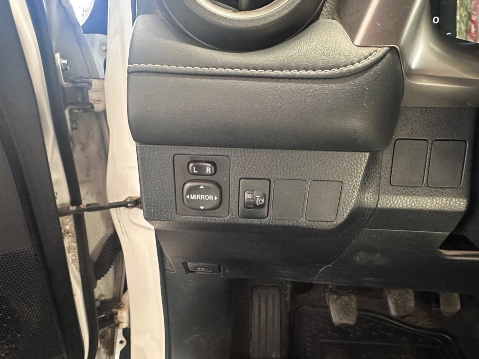 Toyota RAV4 2,0 D-4D T2 5d