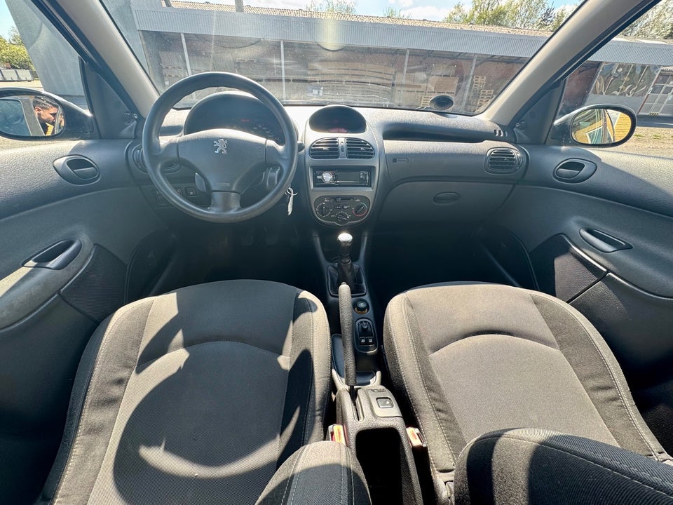 Peugeot 206 1,4 Edition 5d