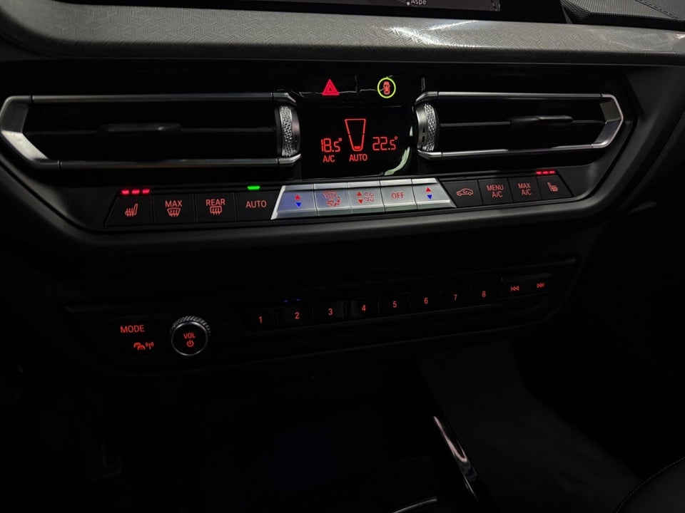 BMW M135i 2,0 Connected xDrive aut. 5d