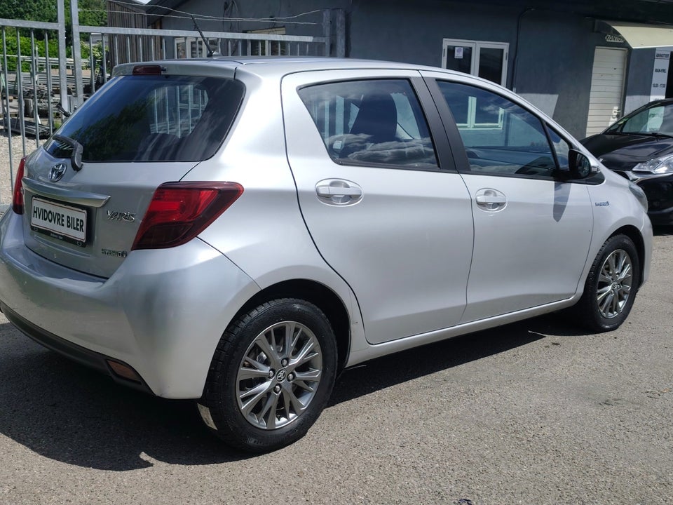 Toyota Yaris 1,5 Hybrid H2 Komfort e-CVT 5d