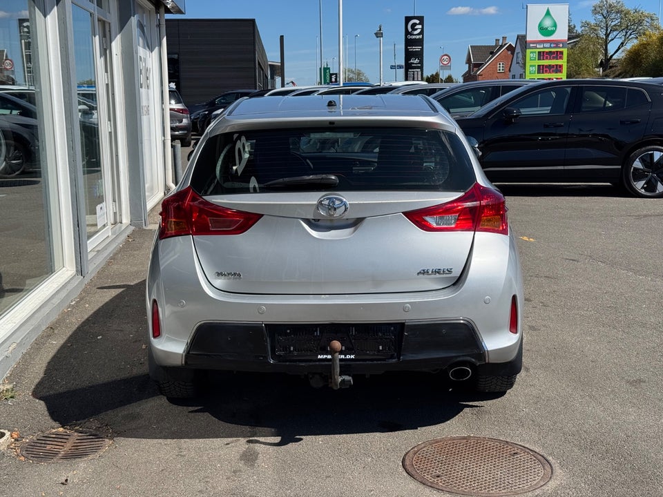 Toyota Auris 2,0 D-4D T2 5d
