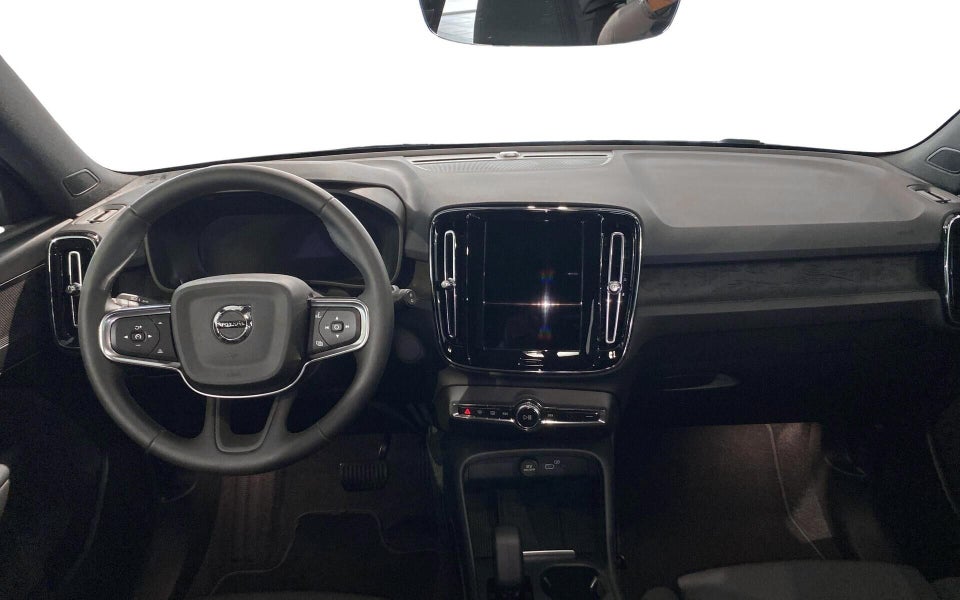 Volvo EX40 Extended Range Plus 5d