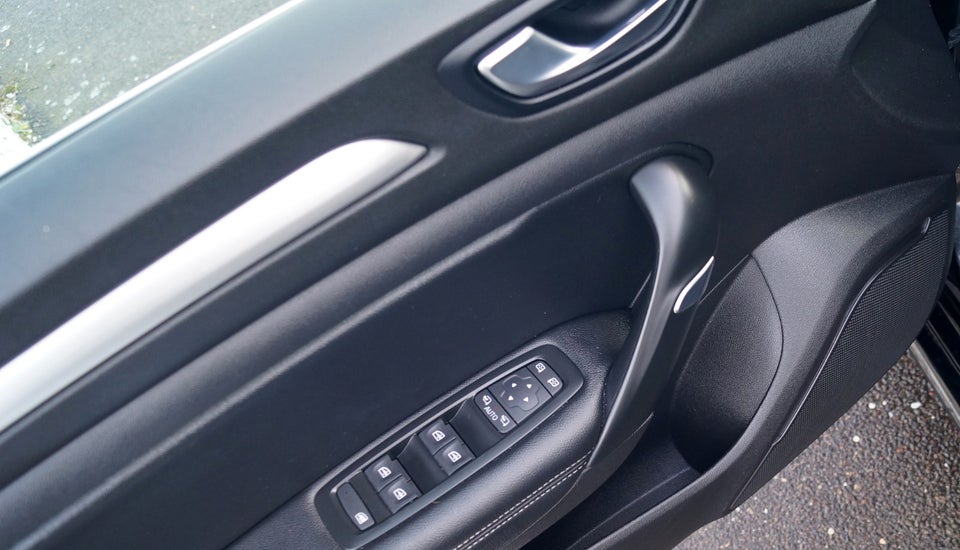 Renault Megane IV 1,3 TCe 160 Intens Sport Tourer EDC 5d