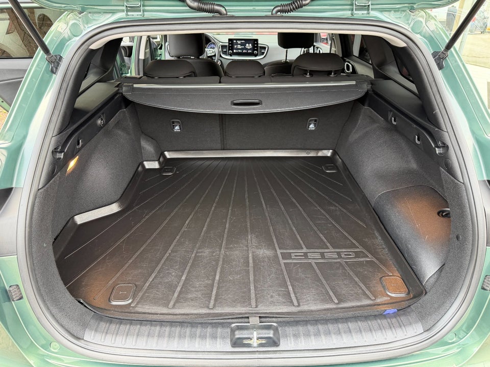 Kia Ceed 1,6 PHEV Prestige SW DCT 5d