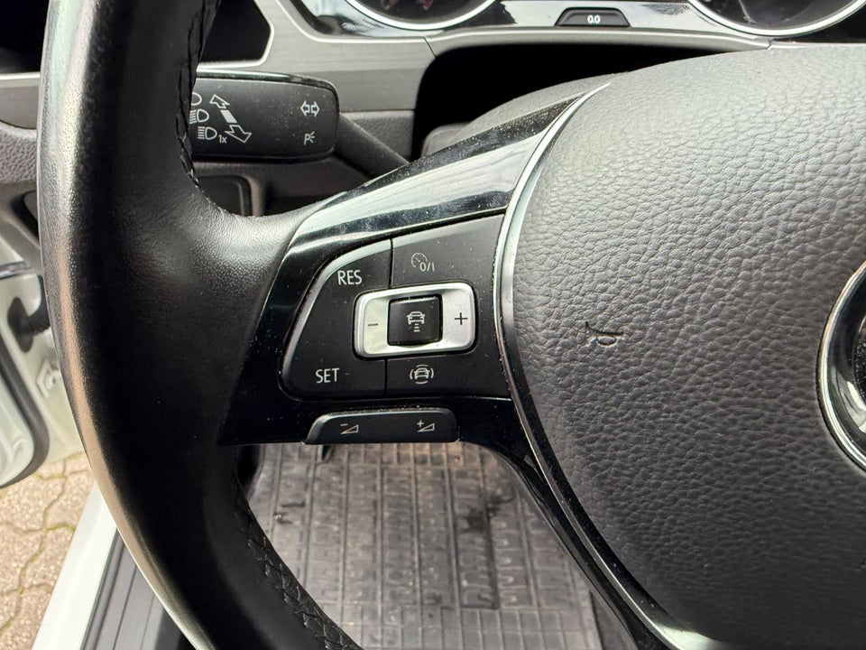 VW Touran 2,0 TDi 115 Comfortline DSG Van 5d