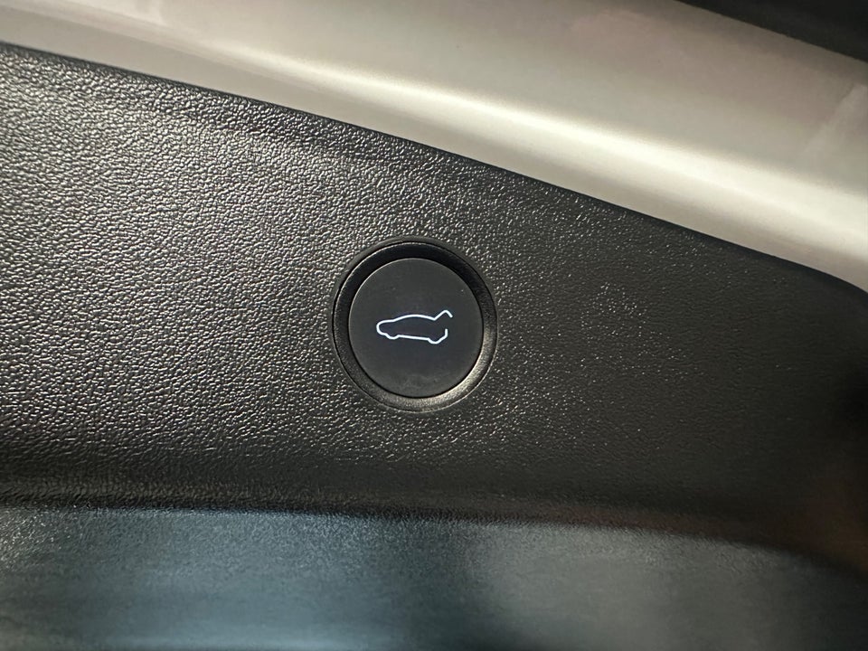 Tesla Model 3 RWD 4d