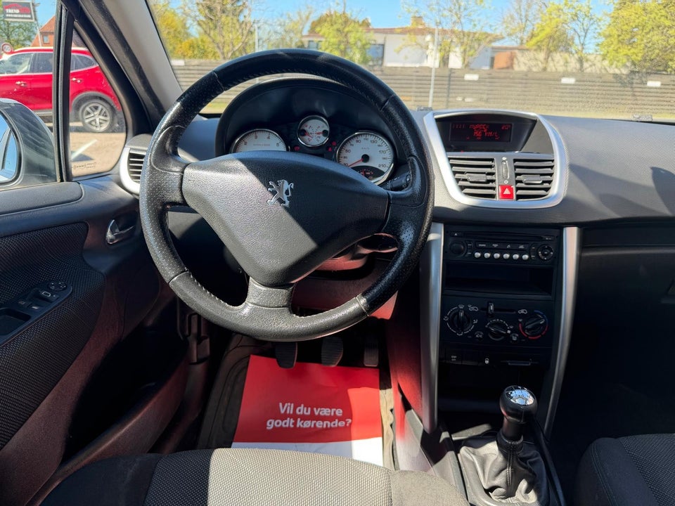 Peugeot 207 1,6 VTi S16 5d