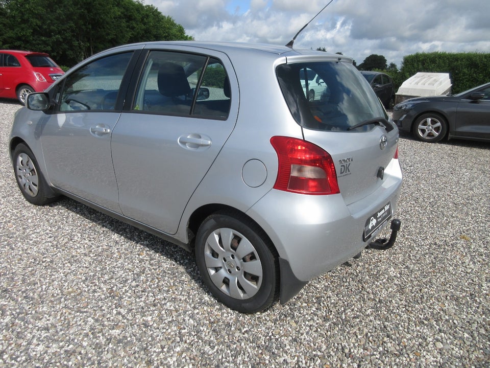 Toyota Yaris 1,3 Sol 5d