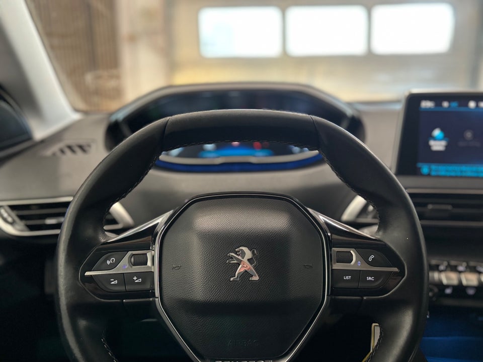 Peugeot 3008 1,6 BlueHDi 120 Allure 5d