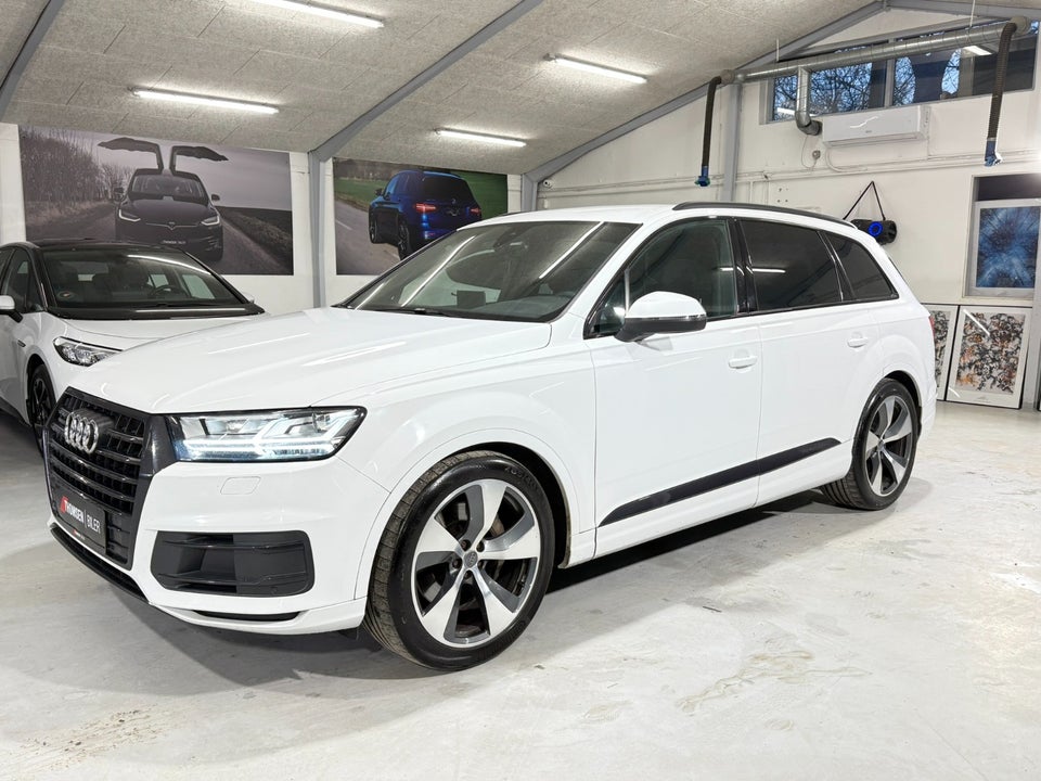 Audi Q7 3,0 TDi 272 S-line quattro Tiptr. 7prs 5d