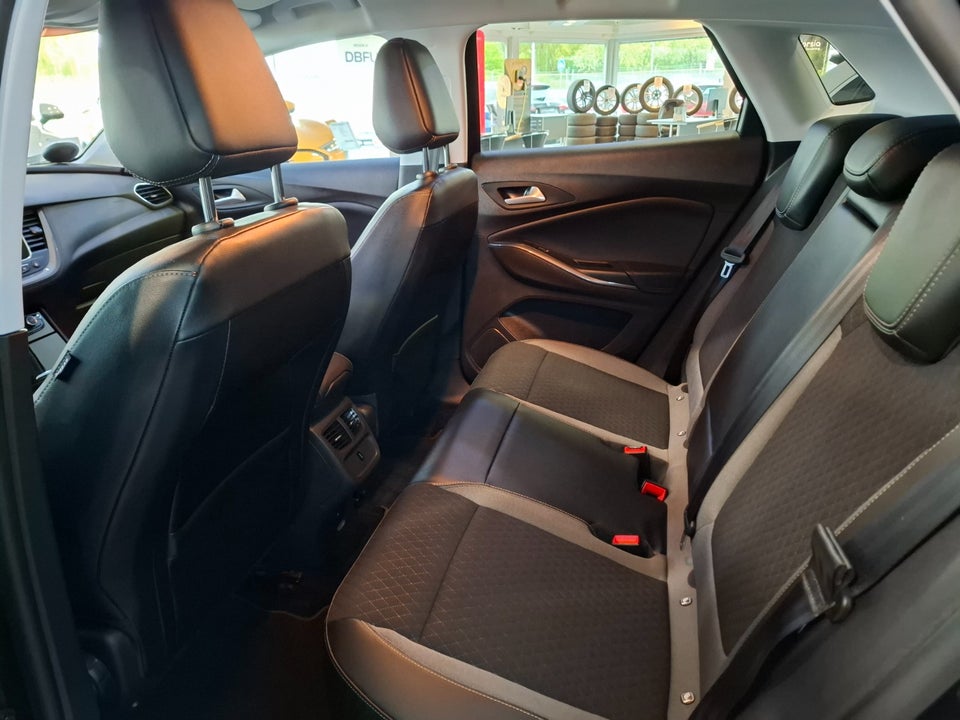Opel Grandland X 1,6 Hybrid Ultimate aut. 5d