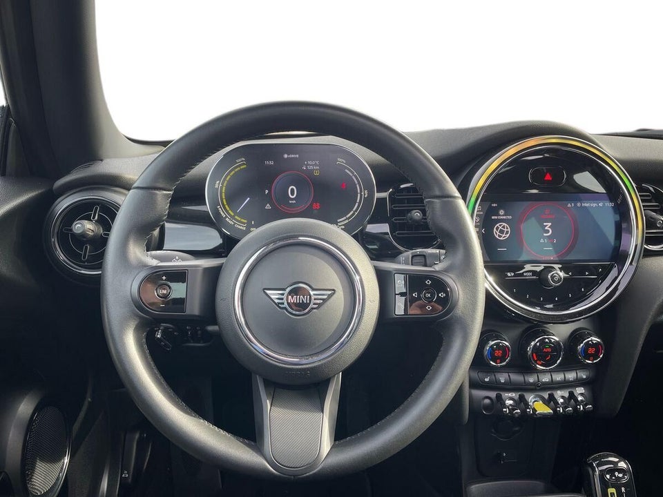 MINI Cooper SE Essential 3d