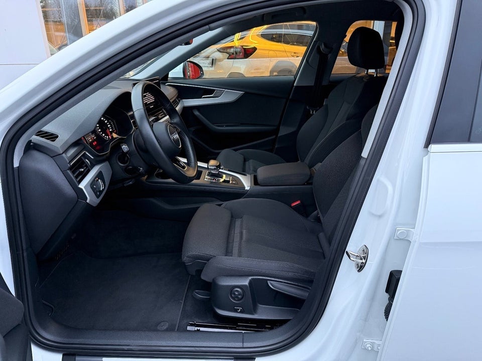 Audi A4 40 TFSi Advanced Prestige Tour plus S-tr. 4d