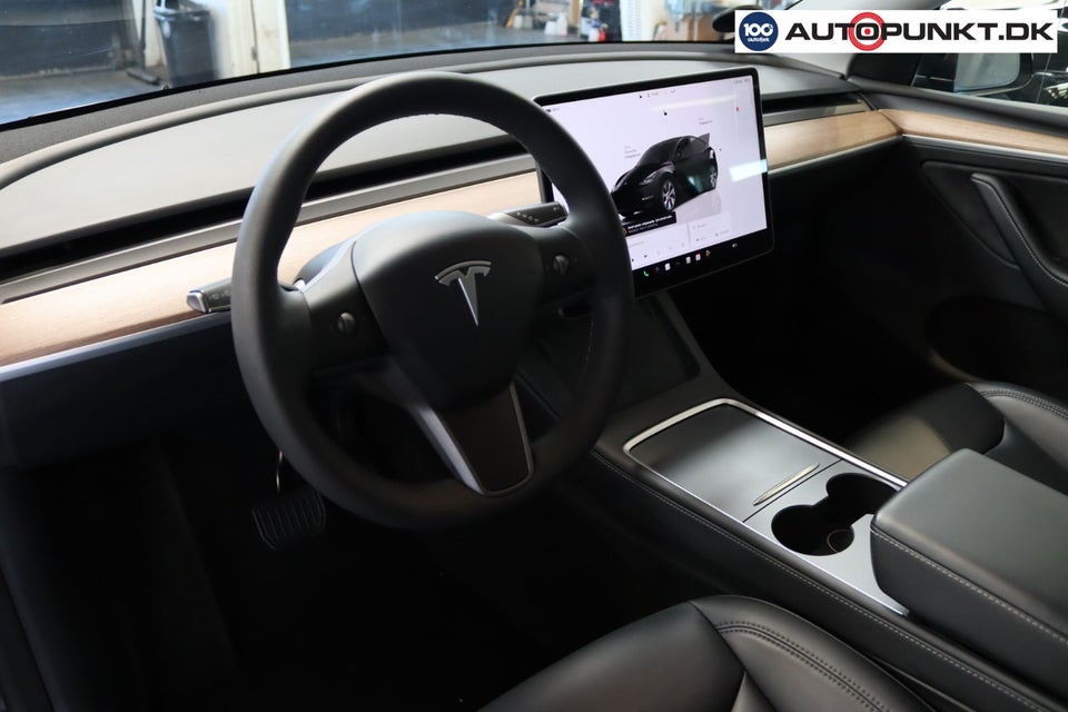 Tesla Model Y Long Range AWD 5d