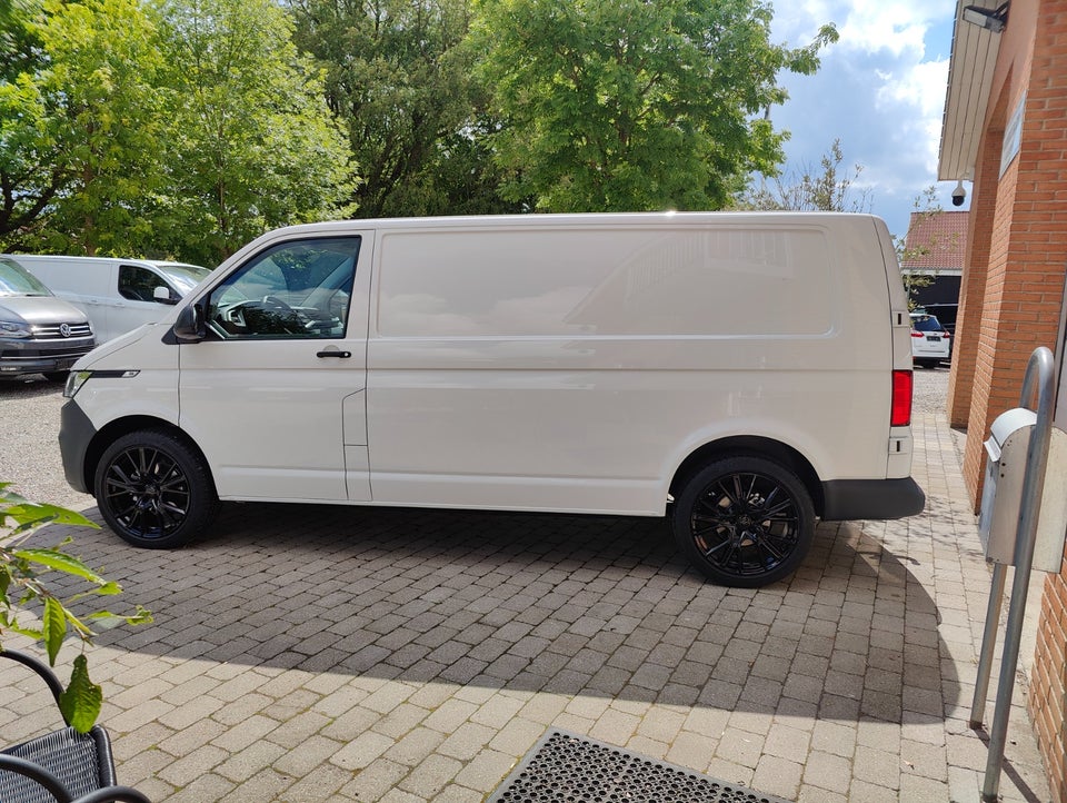 VW Transporter 2,0 TDi 150 Kassevogn DSG lang