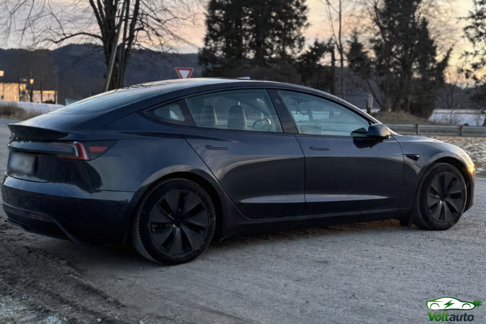 Tesla Model 3 RWD 4d
