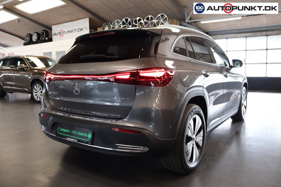 Mercedes EQA300 Progressive 4Matic 5d