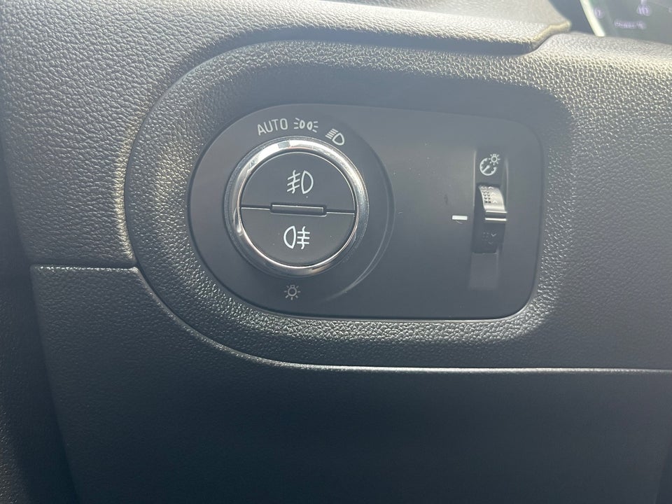 Opel Grandland X 1,6 Hybrid Ultimate aut. 5d