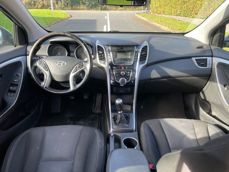 Hyundai i30 1,6 CRDi 110 Comfort Eco 5d