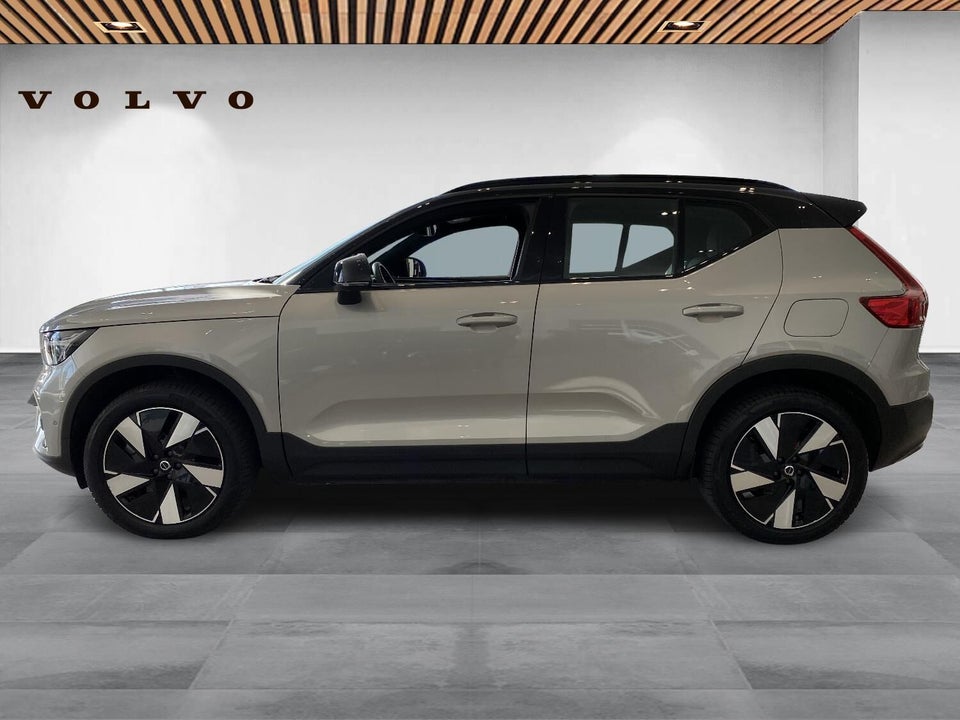 Volvo EX40 Twin Performance Plus 5d