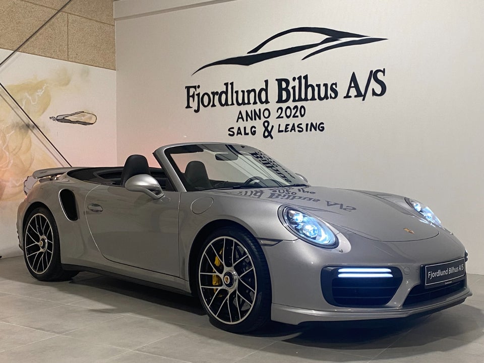 Porsche 911 Turbo S 3,8 Cabriolet PDK 2d
