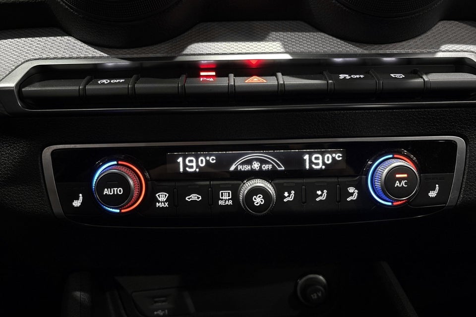 Audi Q2 35 TFSi Prestige S-tr. 5d