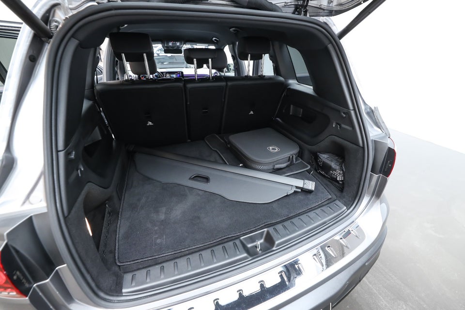 Mercedes EQB300 AMG Line 4Matic 5d