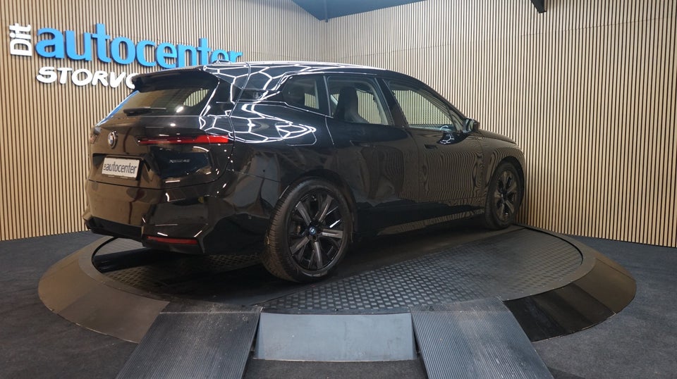 BMW iX xDrive45 5d