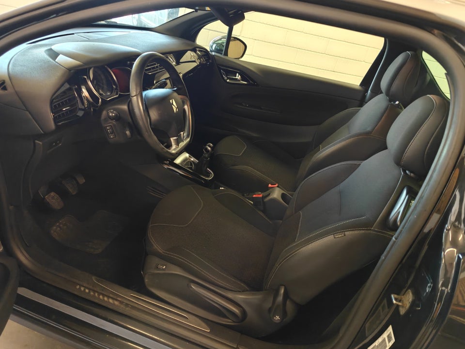 Citroën DS3 1,6 e-HDi 90 DStyle 3d