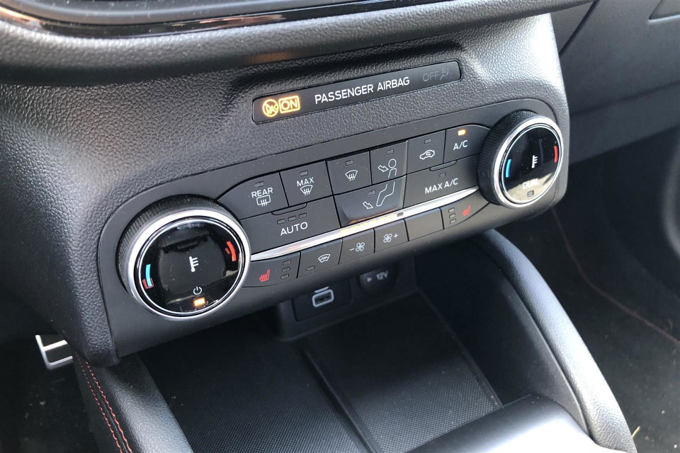 Ford Kuga 2,5 PHEV Graphite Tech CVT 5d