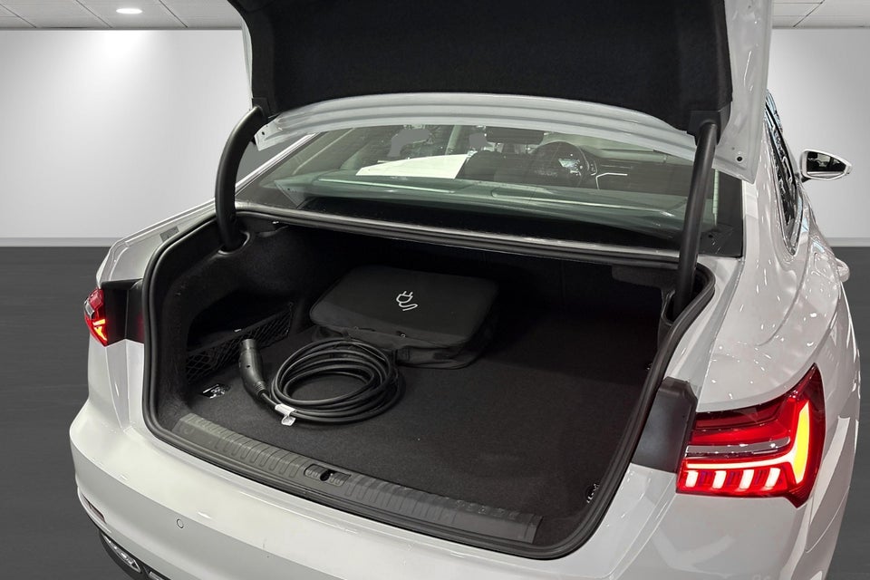 Audi A6 50 TFSi e Sport Prestige quattro S-tr. 4d