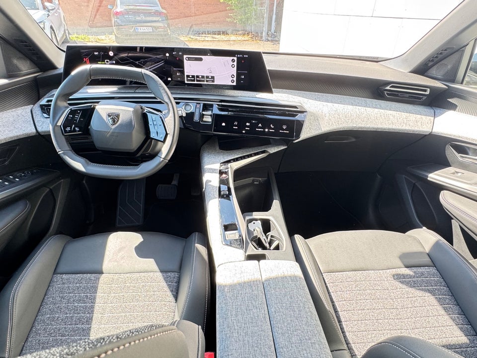 Peugeot e-5008 77 Allure 7prs 5d